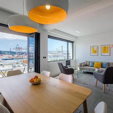 Nomad's 2bed Riverside Lägenhet